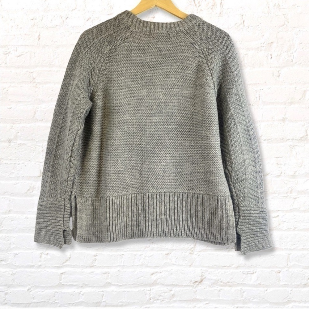 H&M Grey Chunky Knit Crew Neck Sweater Size Small Chevron Knit - Picture 4 of 11